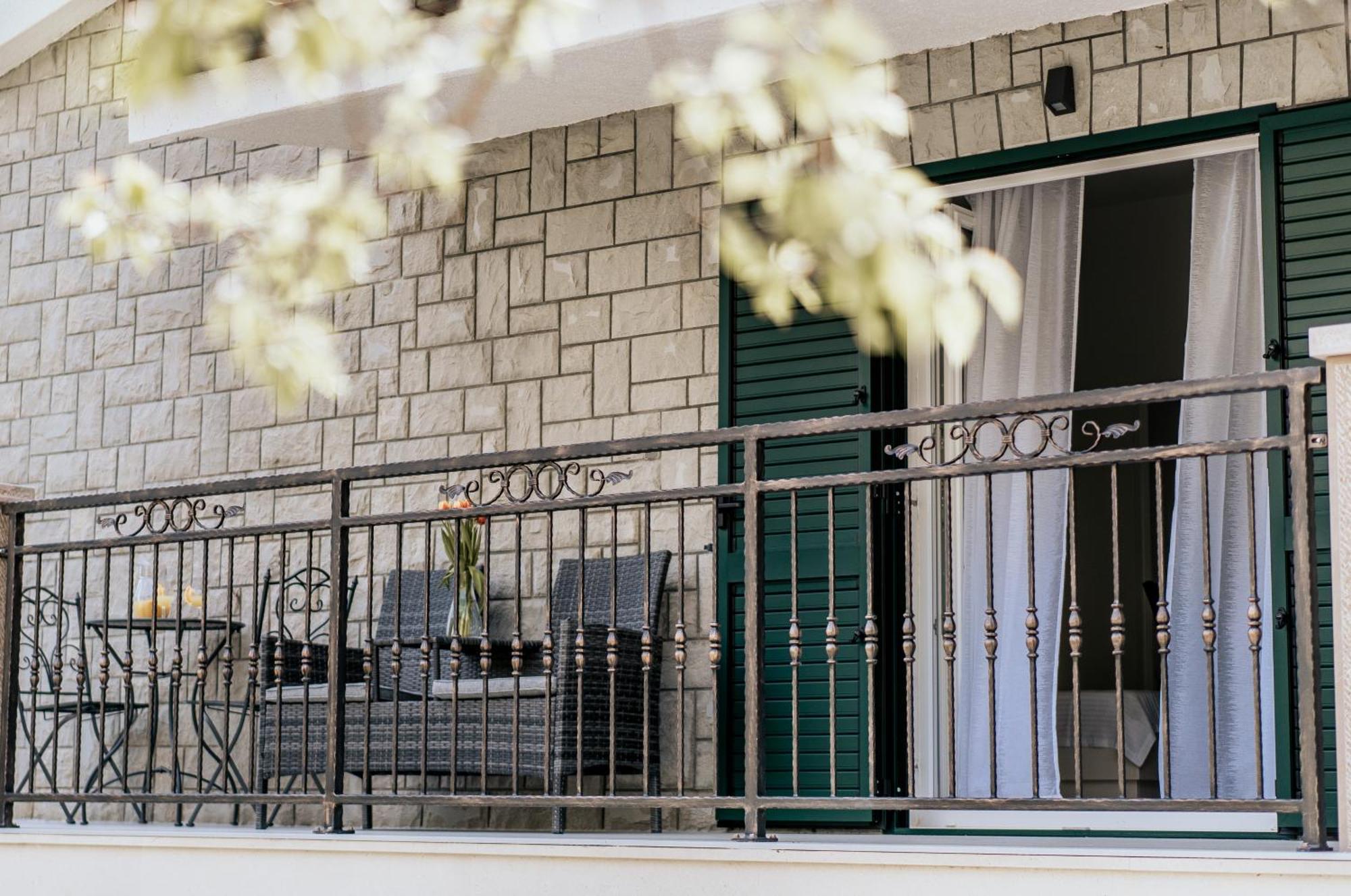 Villa Amore Брела Екстериор снимка